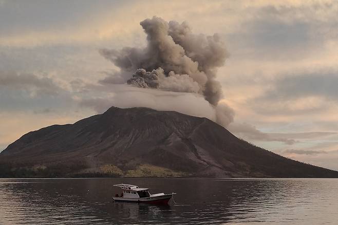 인도네시아 루앙 화산 폭발/사진=AFP
