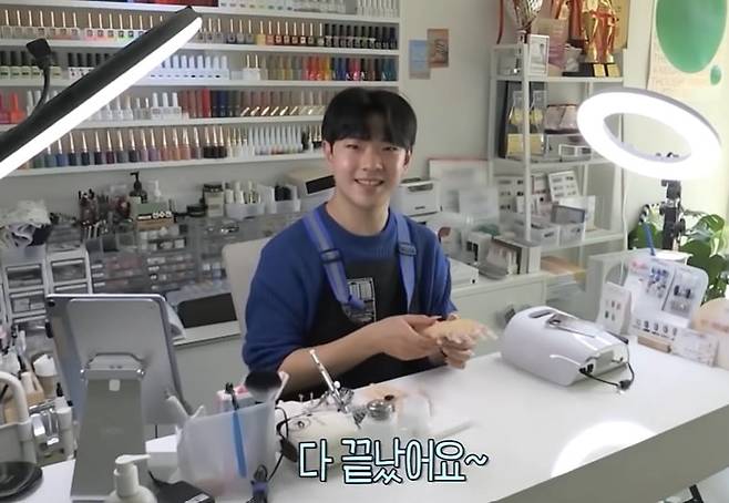 초등학교 6학년 시절 '남자 최연소'로 네일아트 국가 자격증을 취득한 신수찬군의 현재 모습. /사진=SBS 방송화면 캡처