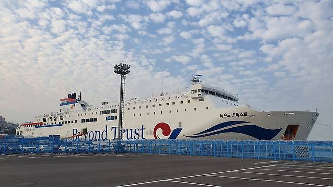 2021년 12월21일 제주항에 정박 중인 하이덱스스토리지㈜의 ‘비욘드 트러스트(Beyond trust·2만7000t급)’호 전경.