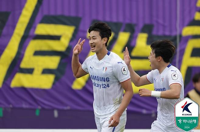 ▲ FC안양에 골을 넣은 수원 삼성 공격수 김현. ⓒ한국프로축구연맹