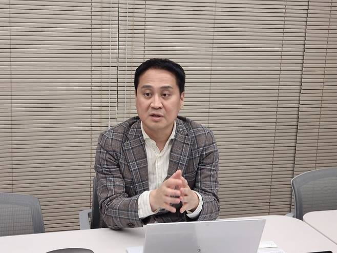 김정남 구구스 대표가 한국경제신문과의 인터뷰에서 사업 비전에 대해 설명하고 있다. (사진=이선아 기자)