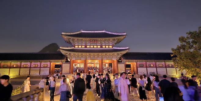A nighttime tour of Gyeongbokgung, September 2023 (CHA)