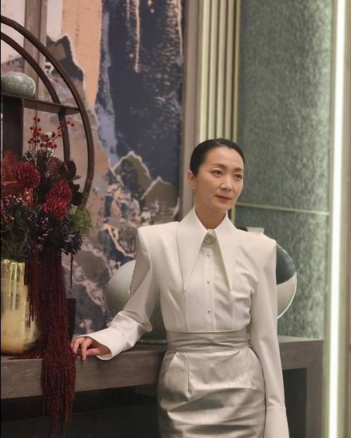 배우 김주령이 지난 20일 자신의 개인 채널에 여러 장의 사진을 게재했다./사진=김주령 SNS