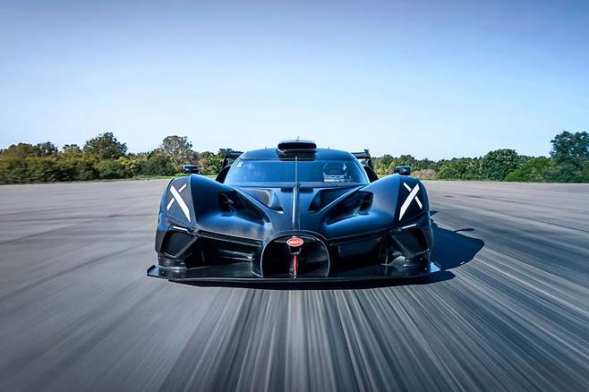 부가티 볼라이드 정면