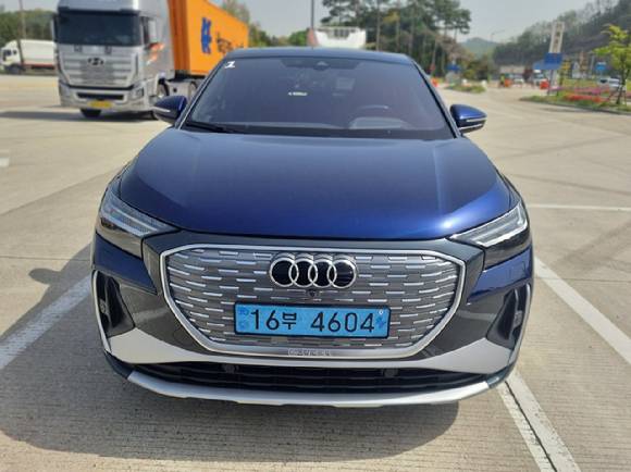 Q4 스포트백 e-트론 전면. [사진=홍성효 기자]