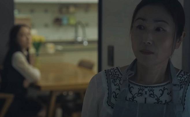 딥보이스 기술은 말에 담긴 감정까지 흉내 낼 수 있을 정도로 정교하다. 사진은 경찰청이 2022년 공개한 딥보이스 보이스피싱 예방 영상의 한 장면.[사진=경찰청 제공]