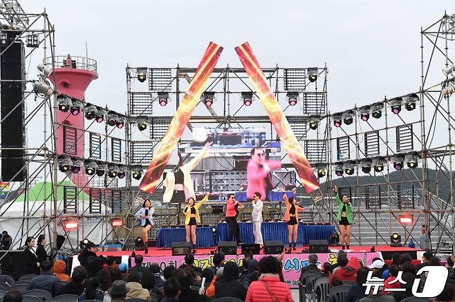 제10회 기장미역다시마축제 축제 현장(기장군청 제공)