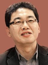 김동식 문학평론가 인하대 교수