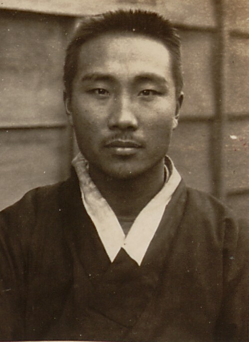 1930년 2월12일 경기도경찰부에서 취조받을 당시 촬영된 조두원. 국사편찬위원회