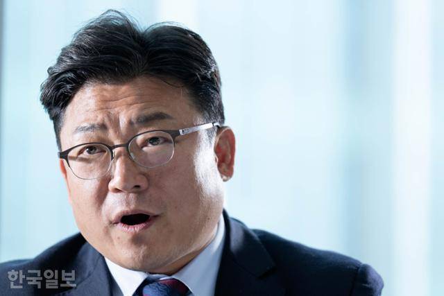 강명구(경북 구미을) 국민의힘 당선자가 지난 22일 국회 소통관에서 한국일보와 인터뷰를 하고 있다. 이한호 기자