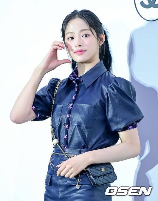 [OSEN=지형준 기자]뉴진스 민지가 포즈를 취하고 있다. 2024.04.23 /jpnews@osen.co.kr