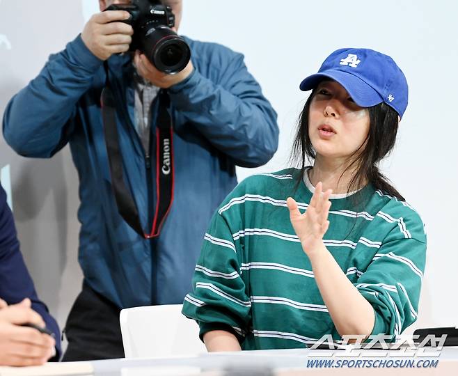 어도어의 민희진 대표가 하이브와의 대립에 대해 기자회견을 열었다. 25일 한국컨퍼런스센터에서 진행된 민희진 대표의 기자회견에서 민 대표가 질문에 답하고 있다. 허상욱 기자wook@sportschosun.com/2024.04.25/