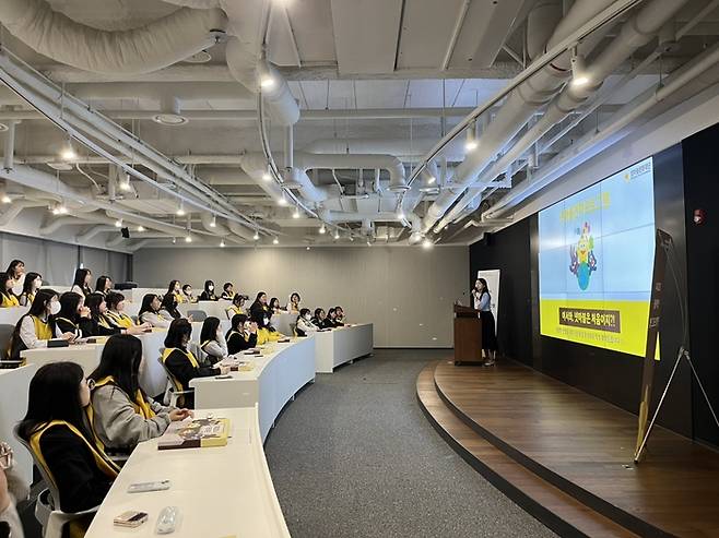넷마블문화재단은 넷마블 본사에서 경북여자상업고등학교 학생 60여명을 대상으로 '2024 넷마블견학프로그램'을 진행했다.