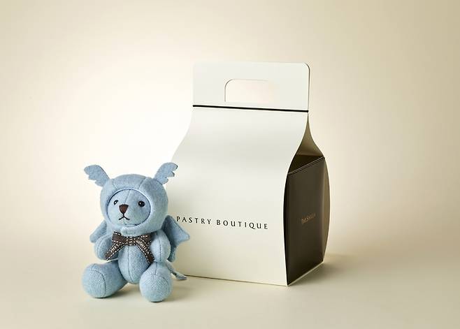 서울신라호텔 청룡의 해 테마 ‘신라베어 키링’ 출시.[사진제공=신라호텔]