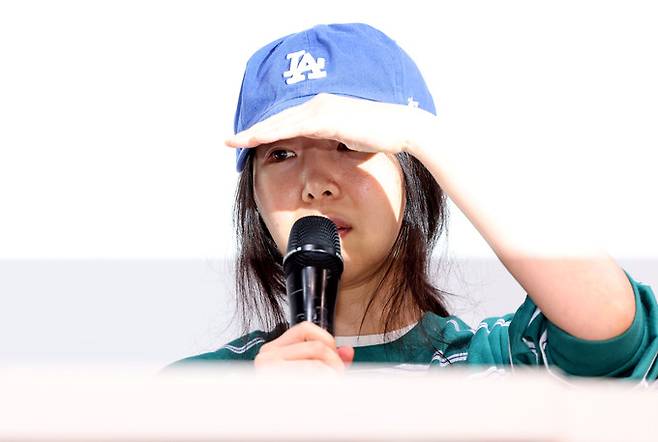 민희진 어도어 대표가 25일 서울 서초구 한국컨퍼런스센터에서 입장을 밝히는 기자회견을 하고 있다.&nbsp;