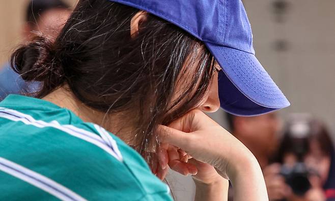 민희진 어도어 대표가 25일 서울 서초구 한국컨퍼런스센터에서 열린 입장 발표 기자회견에 참석해 있다. 연합뉴스