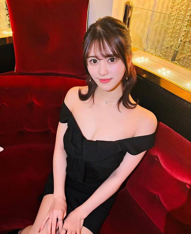 자신을 "케이팝 걸그룹 출신"이라고 소개한 일본의한 캬바쿠라 호스티스./인스타그램