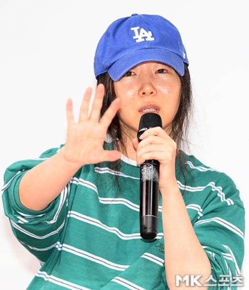 민희진 어도어 대표와 하이브의 경영권 분쟁이 더욱 격화되는 가운데, 민 대표는 지난 25일 오후 서울 서초구 한국컨퍼런스센터에서 긴급 기자회견을 열고 하이브 측의 주장을 강하게 반박했다.  사진=천정환 기자