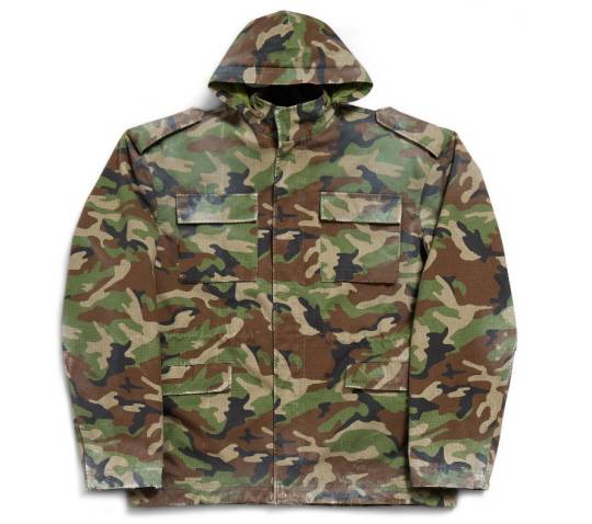 발렌시아가의 ‘여름 24’ 컬렉션 신제품 중 하나인 ‘다크 카모 바이커 아미 재킷 다크 그린’. 발렌시아가 공식 홈페이지 캡처