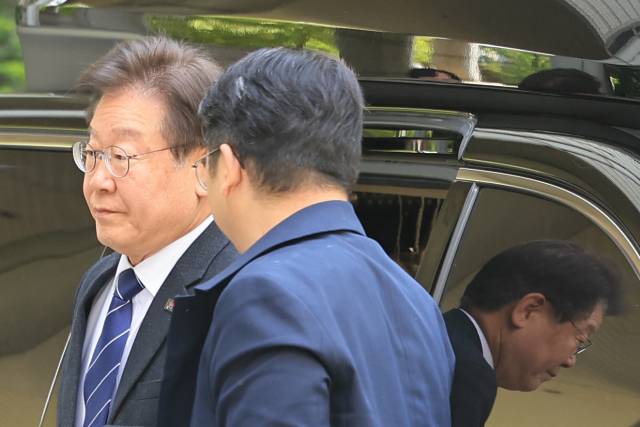 ▲더불어민주당 이재명 대표가 23일 오전 서초구 서울중앙지방법원에서 열린 대장동·성남FC·백현동 배임·뇌물 등 혐의 관련 1심 속행 공판에 출석하고 있다. ⓒ연합뉴스