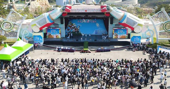 BNK경남은행은 BNK경남은행 가족 문화 페스티벌를 개최했다고 28일 밝혔다. /경남은행 제공