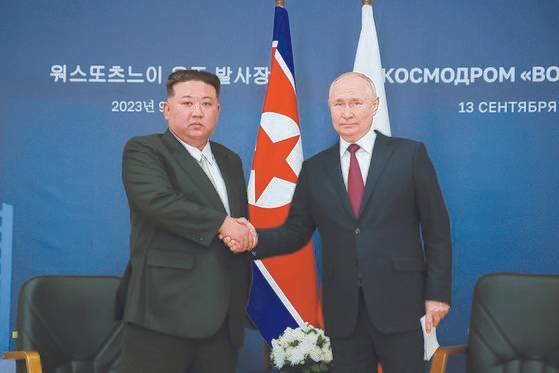 김정은 북한 국무위원장(왼쪽)과 블라디미르 푸틴 러시아 대통령. 뉴스1