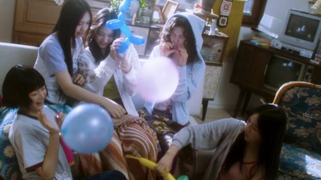 뉴진스의 신곡 '버블검' 뮤직비디오 조회수가 1000만을 넘어섰다. /사진=유튜브 캡처