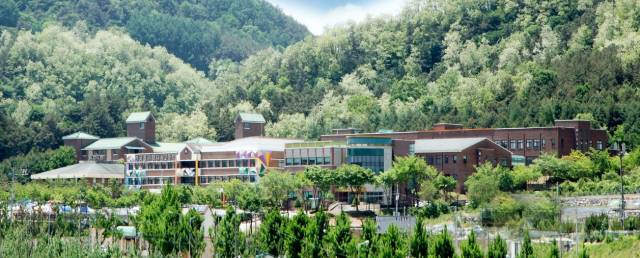 한국폴리텍다솜고 전경. 대학 캠퍼스를 개조해 다양한 시설이 마련돼 있다. 다솜고 홈페이지