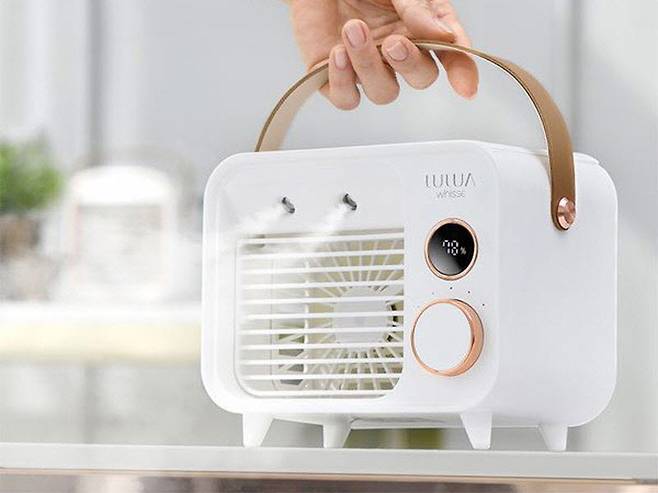 냉풍기는 바람이 지나는 경로에 냉매를 배치해 온도를 낮춘다 (출처 : 루루아)