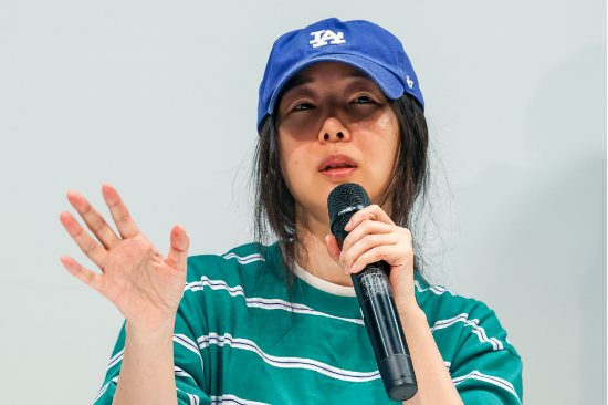 민희진 어도어 대표가 25일 오후 서울 서초구 한국컨퍼런스센터에서 열린 입장 발표 기자회견에서 발언하고 있다. (출처=연합뉴스)