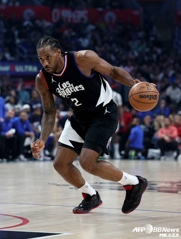 카와이 레너드가 무릎 부상으로 이탈한다. 사진=ⓒAFPBBNews = News1