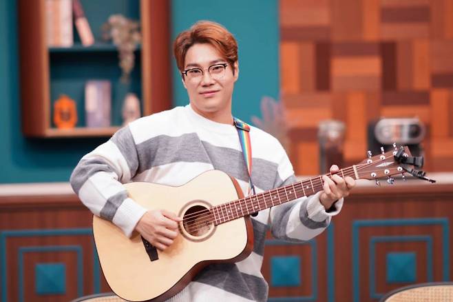 작곡가 겸 방송인 유재환이 사기 의혹에 휘말린 가운데 피해자와의 카톡이 공개됐다. 사진은 지난 2021년 10월 온라인으로 진행된 MBC에브리원 예능 '나를 불러줘' 제작발표회에 참석해 포즈를 취하고 있는 유재환. /사진= MBC에브리원 제공