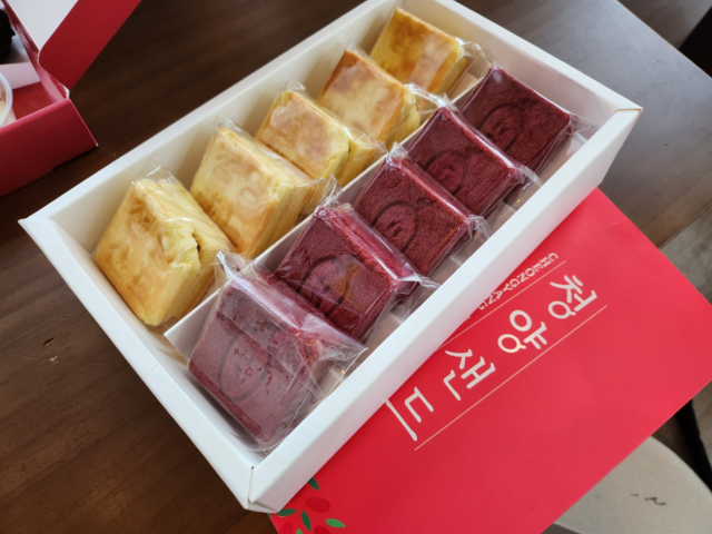 청양 청년이 창업한 ‘코멜리’에서 판매하는 청양샌드는 지역특산물인 구기자를 넣어 만든다.