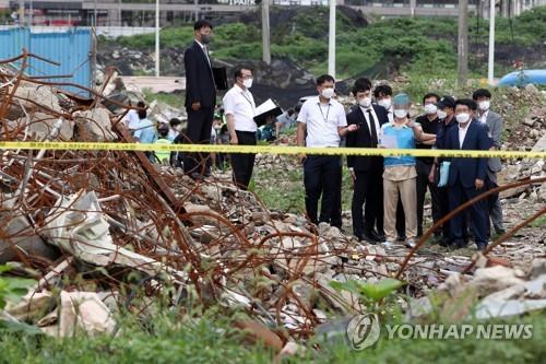 학동 붕괴참사 현장검증 [연합뉴스 자료사진]