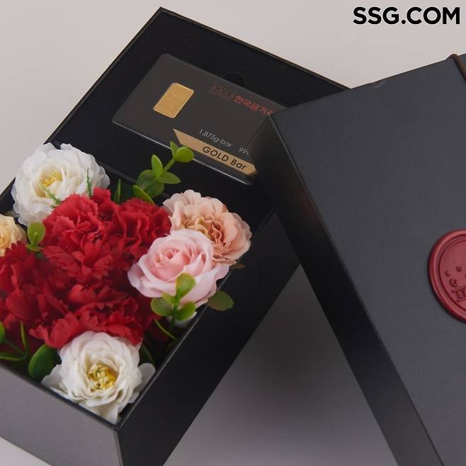 골드바 플라워 패키지 선물세트(SSG닷컴 제공).