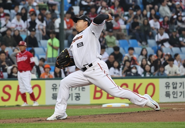 류현진은 30일 대전 SSG전에서 KBO 통산 100승을 달성했다. 사진=연합뉴스