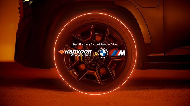 한국타이어, 벤투스 X BMW XM 레이블 레드 협업 광고 캠페인 자료사진. [한국타이어 제공]
