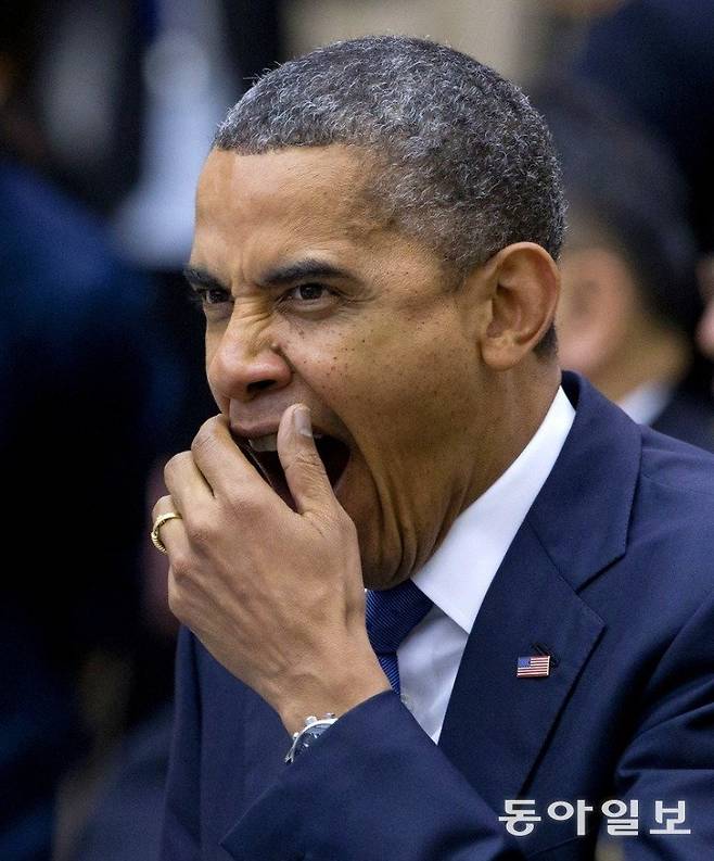 아세안 정상회의에서 하품하는 버락 오바마 대통령. 백악관 홈페이지