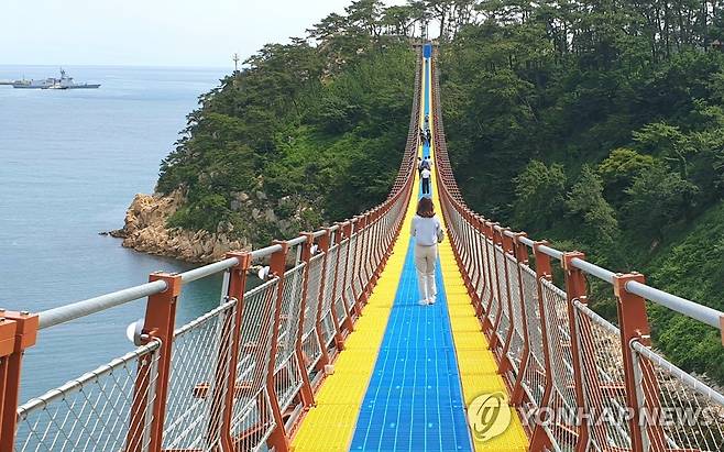 울산 동구 대왕암 출렁다리 [연합뉴스 자료사진]