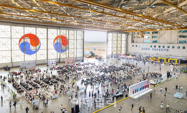 대한항공은 5월 가정의 달을 맞아 4일부터 6일까지 사흘간 서울 강서구 본사 격납고를 임직원 및 가족들에게 개방하는 ‘패밀리데이(Family Day)’ 행사를 개최한다.(사진=대한항공)