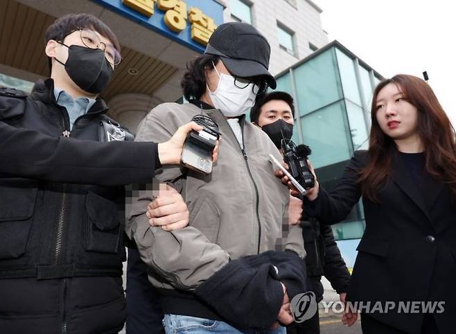 범행 16년 만에 검거된 인천 2인조 택시강도 사건 피의자.