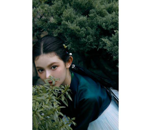 뉴진스 멤버 다니엘이 '2024 코리아 온 스테이지-뉴 제너레이션'의 MC를 맡는다. 어도어 제공