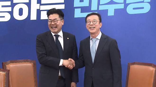 홍철호 정무수석 만난 박찬대 원내대표
