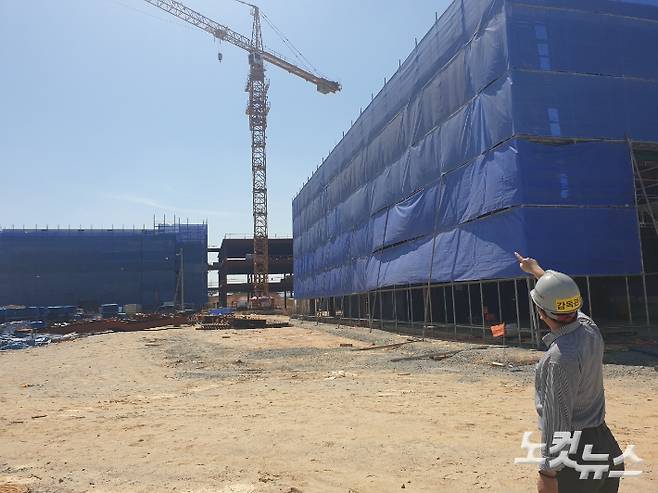 지난 3일 AI산업융합 집적단지가 조성되고 있는 광주 북구 오룡동 1089번지 일대. 실증동과 창업동의 공사가 중단된 상태다. 조시영 기자