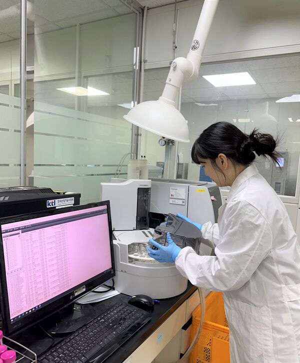 한국산업기술시험원(KTL)은 반도체 초순수(UPW) 입자 분석용 표준물질 2종을 개발했다. /KTL