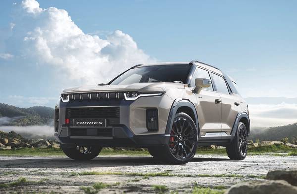 KGM 더 뉴 토레스 사진 KG 모빌리티