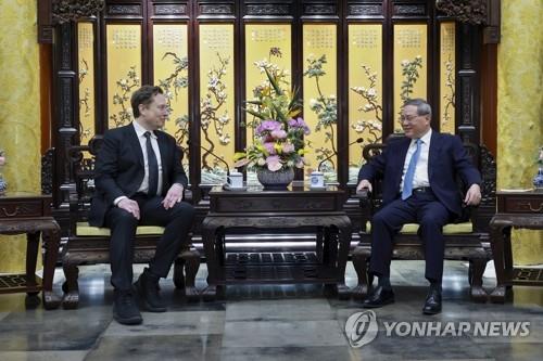 중국 리창 총리 만난 일론 머스트 테슬라 CEO [연합뉴스 자료사진]