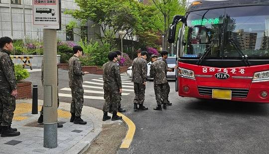 (사진- 서울시의 예비군 셔틀버스 (출처: 시민기자 김준범))