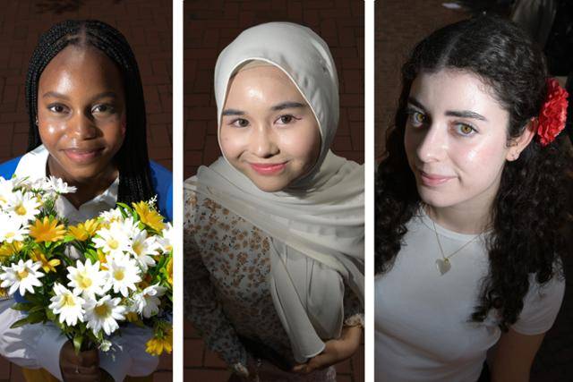 9일 서울 성북구 고려대학교 캠퍼스에서 열린 1학기 2024 외국인 학생 축제에 참여한 스웨덴 국적의 맘제인 인자이(21), 말레이시아인 아드레나 샤즈위나(21), 스페인인 마리나 노구에라(21)가 각국의 전통의상 및 소품을 갖추고 본보 인터뷰 사진 촬영에 응하고 있다. 최주연 기자