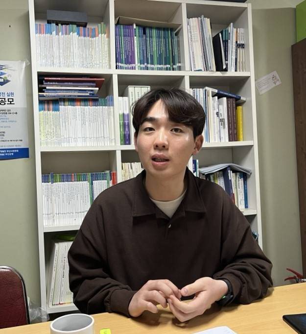 대담하는 이재호 부산참여연대 간사.최광수 기자